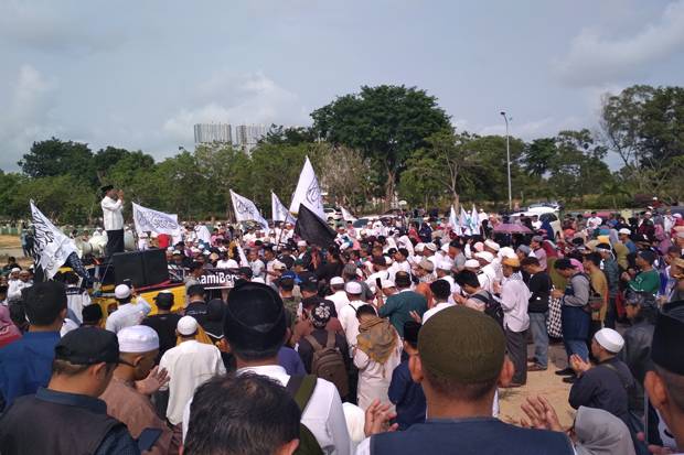 Ratusan Orang di Batam Unjuk Rasa Dukung Ustaz Abdul Somad