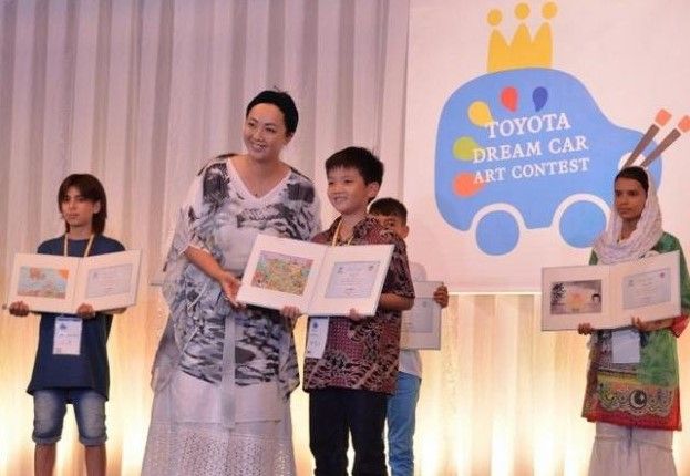 Bocah 10 Tahun asal Surabaya Juara Dunia Lomba Gambar di Jepang