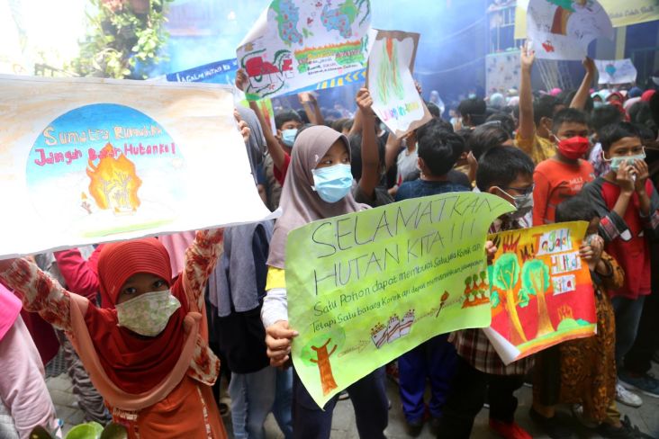 Prihatin Kebakaran Hutan, Pelajar SD Muhammadiyah Gelar Aksi