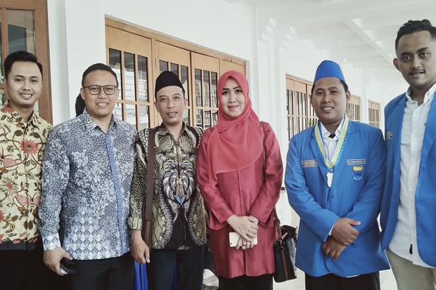 Ning Lia: Kartika Hidayati dan Ari Kusuma Layak Jadi Kepala Daerah