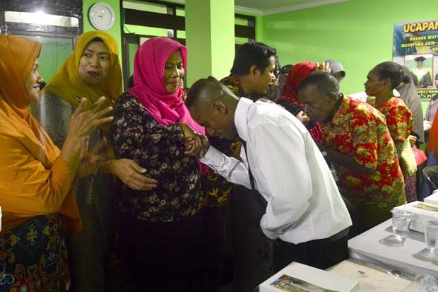 Pamitan ke Warga, Mahasiswa Papua Bersyukur Bisa Kuliah di Surabaya