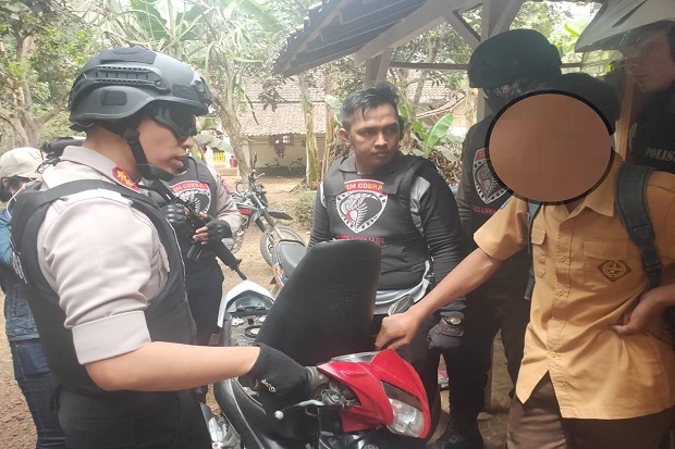 Pelajar SMP Lumajang Kendarai Motor Bodong, Dihentikan Tim Cobra