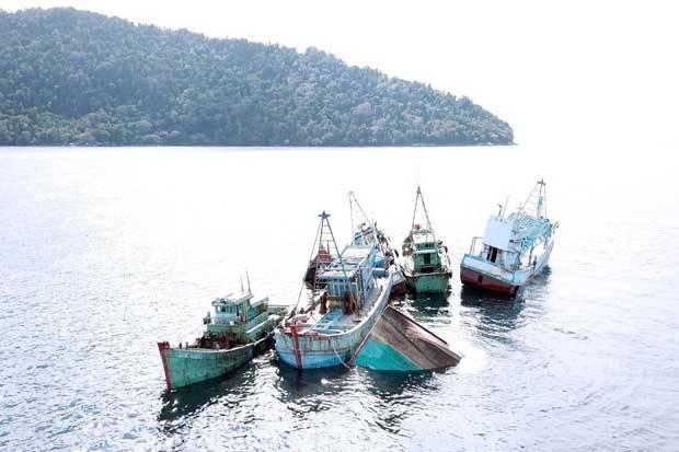 21 Kapal Ikan Vietnam dan Malaysia Ditenggelamkam