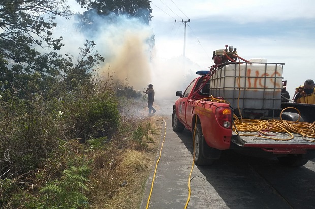 Kobaran Api Melalap Hutan Arjuno, Kawi, dan Semeru