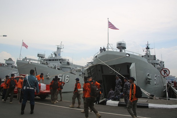 Kapal Perang TNI AL Dikerahkan Atasi Krisis Air di Pulau Sapudi