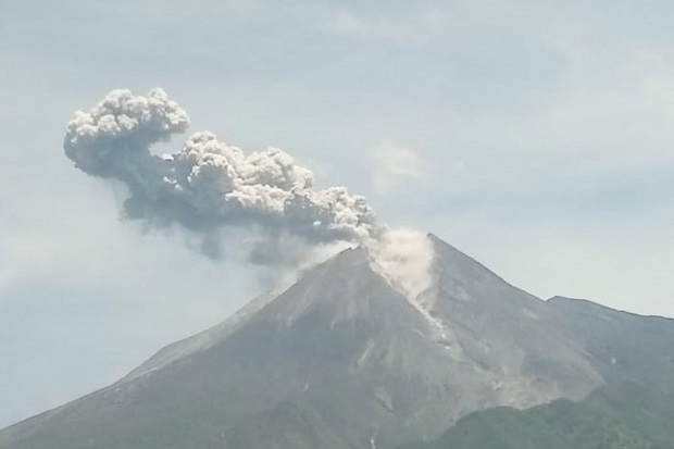Gunung Merapi Erupsi di Minggu Pagi, Ini Imbauan Dari BNPB