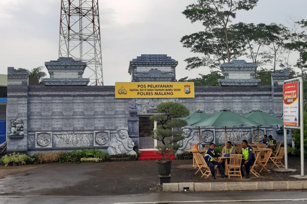 Ada Candi Singosari di Pos Pengamanan Operasi Lilin Polres Malang