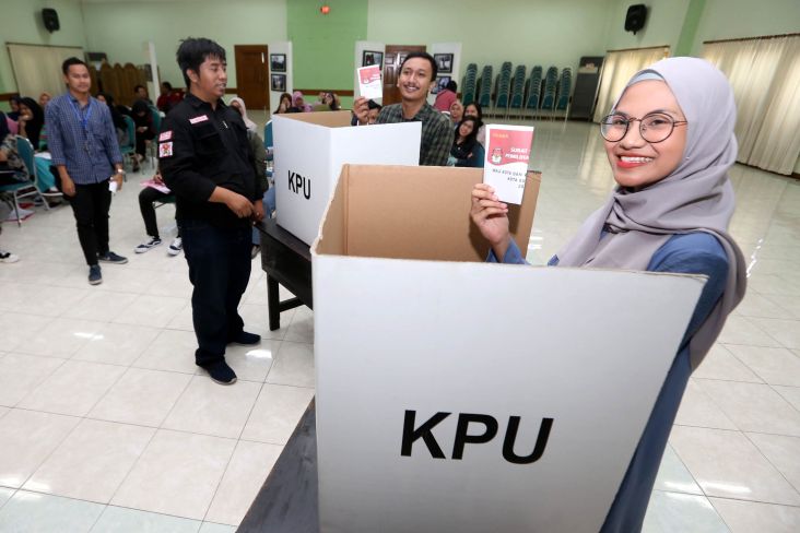 KPU Surabaya Ajak Calon Pemilih Muda Tolak Politik Uang