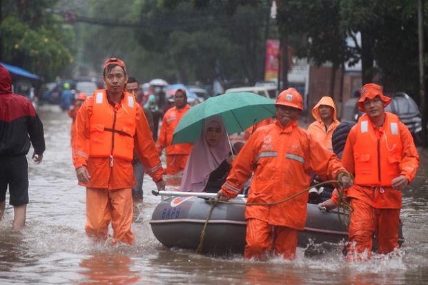 Diguyur Hujan Semalaman, Jabodetabek Terendam Banjir