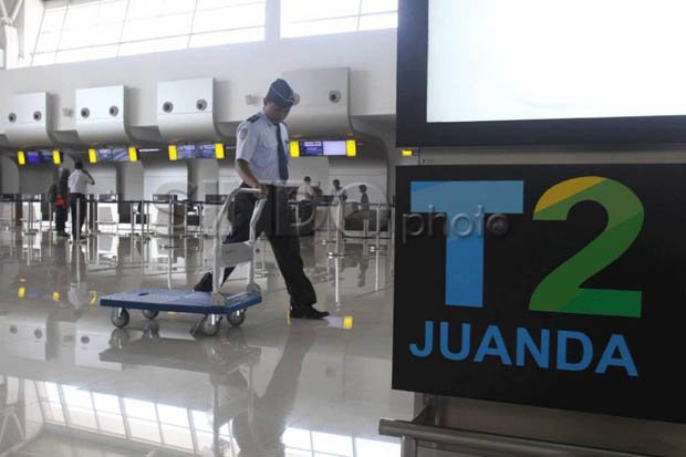 20 Penerbangan di Bandara Juanda Tertunda Akibat Cuaca Buruk