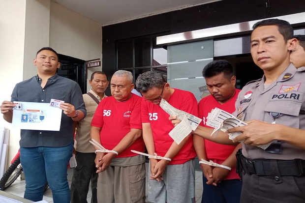 Komplotan Pemalsu Dokumen Dibekuk Polrestabes Surabaya
