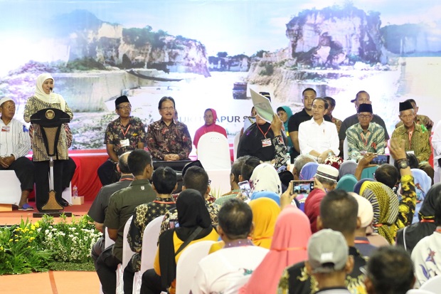 Dihadapan Jokowi, Khofifah Sebut Sertifikasi Tanah Tuntas 2024