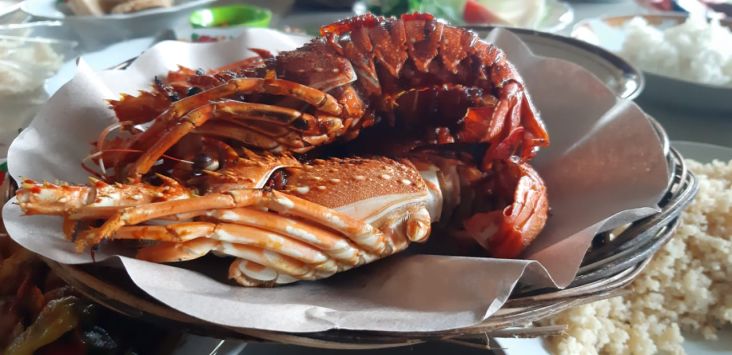 Menikmati Lobster di Warung Bu Gandos Pacitan yang Jos Gandos