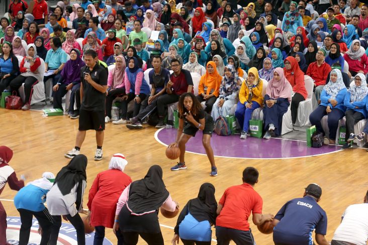 Keseruan Saat Ribuan Guru Jawa Timur Ikut Pelatihan Basket Jr. NBA