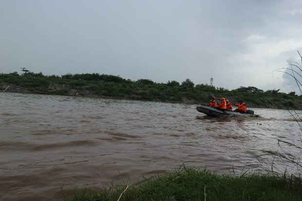 Cuaca Buruk, Pencarian Korban di Sungai Brantas Dihentikan