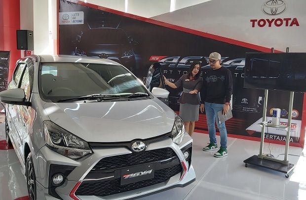 Penuh Optimisme, New Toyota Agya Mengaspal di Jatim
