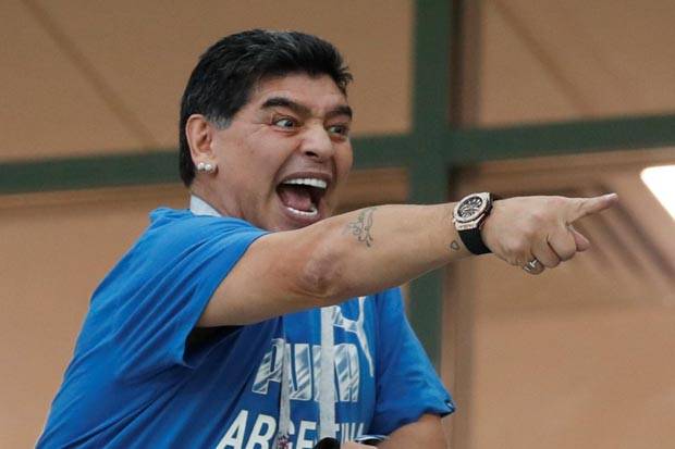 Maradona Protes Keras Pemotongan Gaji Pemain Saat Wabah Corona