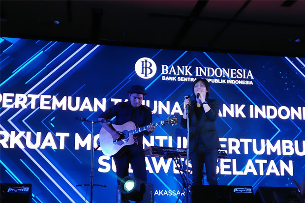 Once Hibur Para Tamu di Acara Bank Indonesia