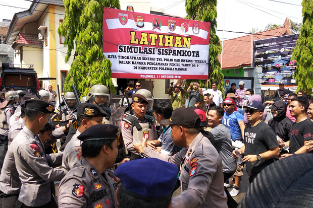 Polres Polman Gelar Simulasi Pengamanan Pemilu 2019