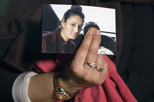 Remaja Perempuan yang Bergabung dengan ISIS Ingin Pulang