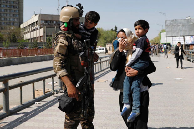 Kelompok Bersenjata Serang Kementerian Komunikasi di Kabul