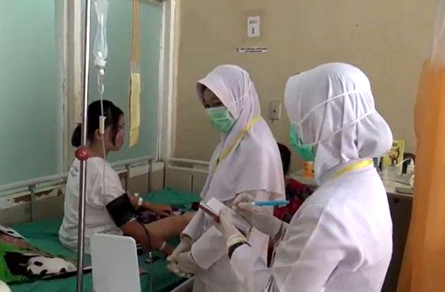 Ingin Pasang Jilbab, Wanita di Bone Tak Sengaja Telan Jarum Pentul