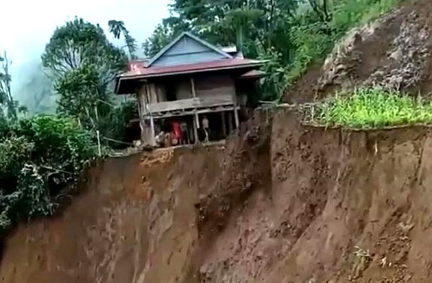 Viral, Longsor di Tana Toraja Bikin Rumah Warga Nyaris Ambles