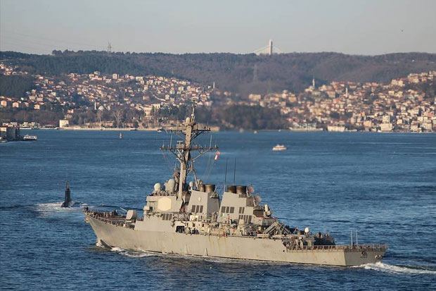 Rusia Lacak Kapal Perusak Berpeluru Kendali AS di Laut Hitam
