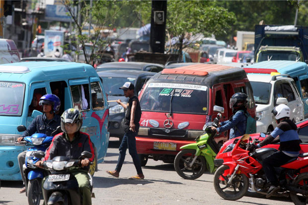 Ditertibkan, 35 Pak Ogah di Makassar Dipulangkan ke Daerah Asal