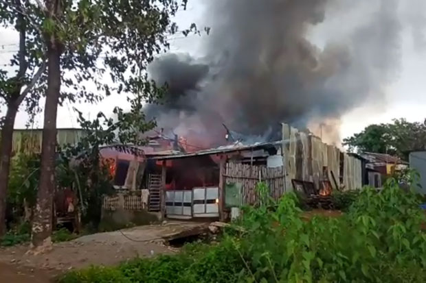 Kebakaran di Bitowa Hanguskan 3 Rumah Semi Permanen