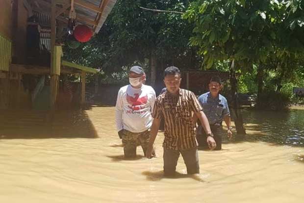 Korban Banjir Bandang di Lamasi Timur Dapat Bantuan dari Pemerintah