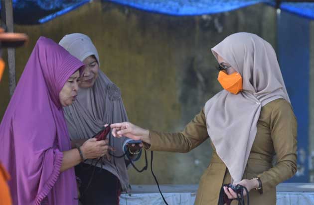 Selain Salurkan Bantuan, IDP Bagikan Masker di 3 Kecamatan Terdampak Banjir