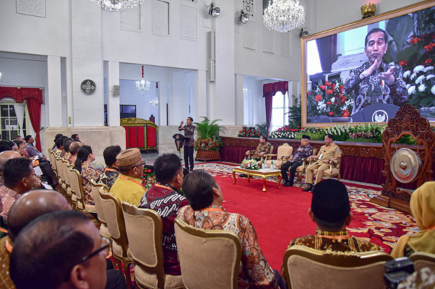 Presiden Jokowi Kesal Banyak Proyek Pusat di Daerah Mangkrak