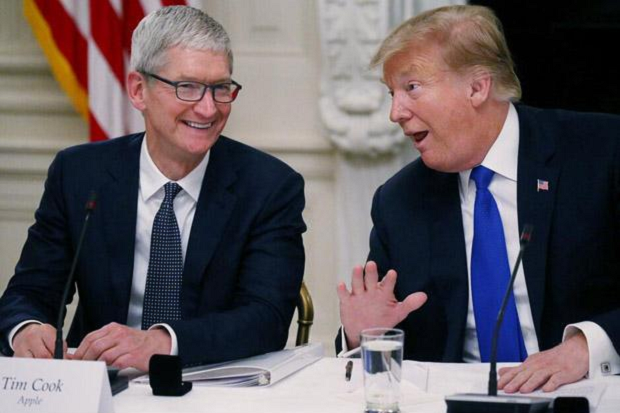 Donald Trump Damprat Apple karena Lindungi Data Penjahat