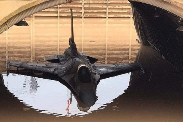 8 Jet Tempur F-16 Milik Israel Terendam Banjir