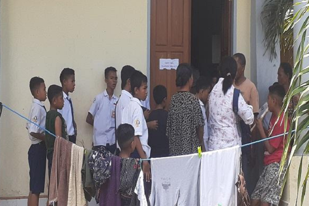 Dipelonco, 77 Siswa SMP di Sikka NTT Dipaksa Makan Kotoran Manusia
