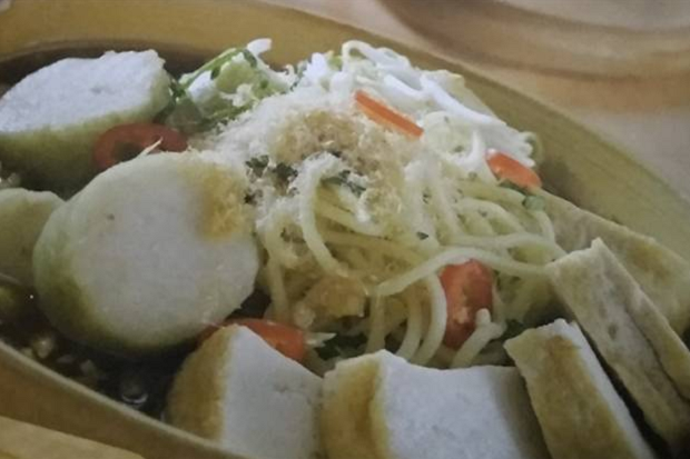 Lontong Mi Surabaya, Kreasi Hidangan Rumahan yang Menggoda
