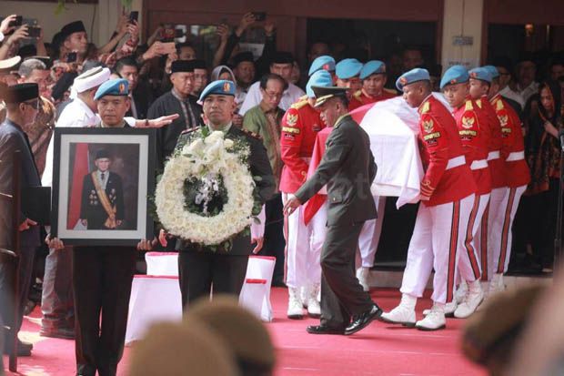 BJ Habibie Menjadi Presiden RI yang Pertama Dimakamkan di TMP Kalibata