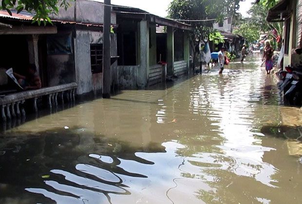 Hujan Seharian, Ribuan Rumah Warga di Medan Utara Terendam Banjir