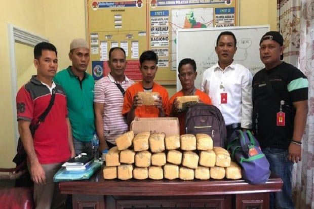 Polisi Gagalkan Penyelundupan 25 Kilogram Ganja ke Palembang, 2 Kurir Ditangkap Dicokok