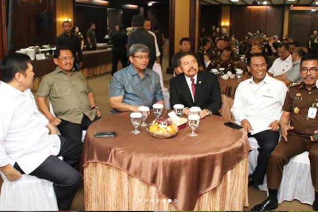 Mengapa Prasetyo Tak Hadir saat Penyambutan Jaksa Agung Burhanuddin