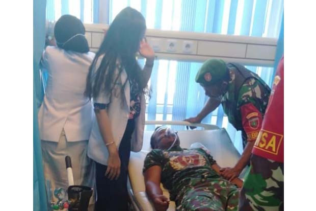 Anggota TNI Ini Terluka Parah Setelah Selamatkan Brimob dari Amukan Massa