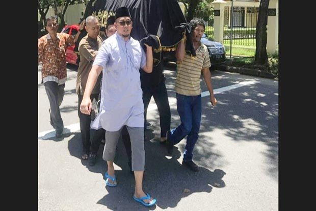 Celana Cingkrang dan Cadar Dilarang, Politisi PKS: Tak Usah Ngurus Celana Orang!