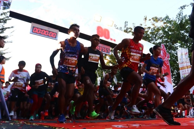 Pelari Asal Kenya Dominasi Juara Run Makassar Half Marathon