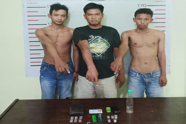 Hendak Pesta Narkoba di Tengah Sawah Tiga Penggangguran Ditangkap