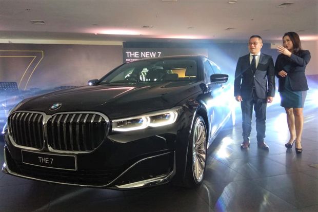 Hadir di Medan, BMW The New Seri 7 Langsung Curi Perhatian Publik