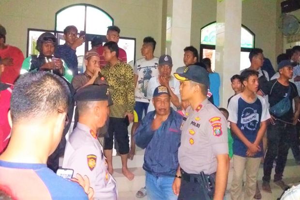 Diduga Selisih Paham, 2 Kelompok Warga Bentrok di Medan