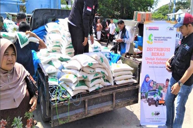 ACT Kirim 1,5 Ton Beras untuk Kampung Nelayan Seberang Belawan