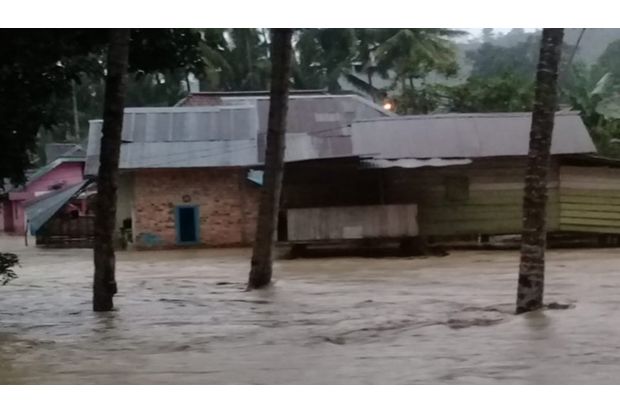 Banjir Rendam 7 Desa di Tapanuli Tengah, 1 Meninggal Dunia
