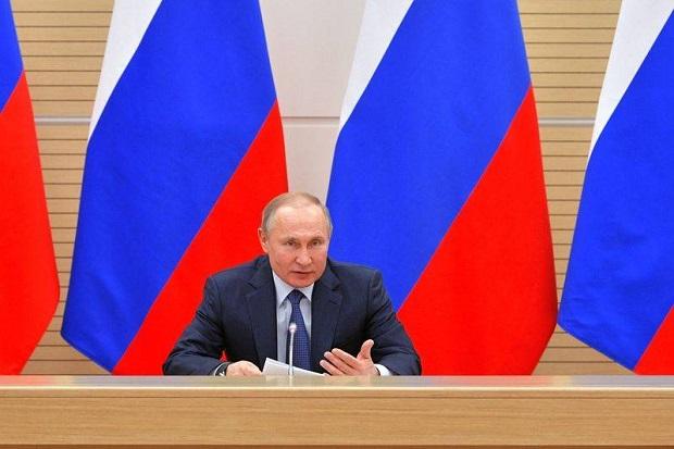 Putin Dipuji Sekaligus Dicaci, Melarang Pernikahan Gay